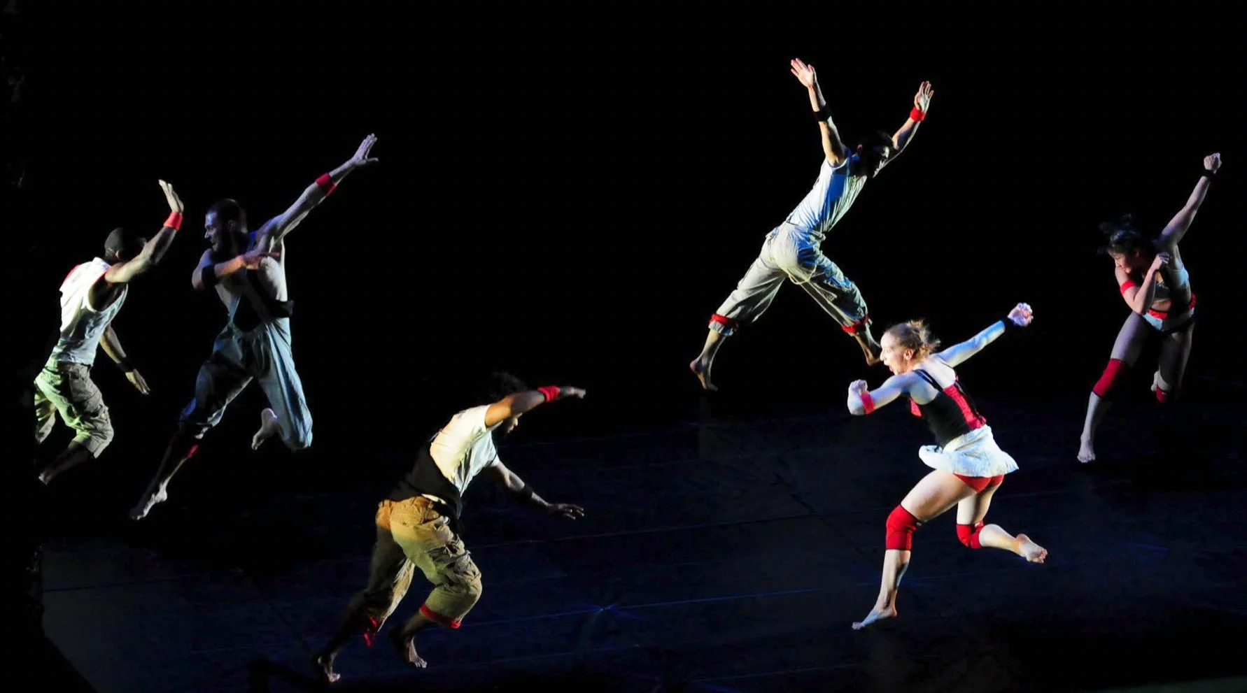 Pilobolus Dance Co. at the Smothers Theater in Malibu on Jan. 25th, 2023 – Preview, Tickets